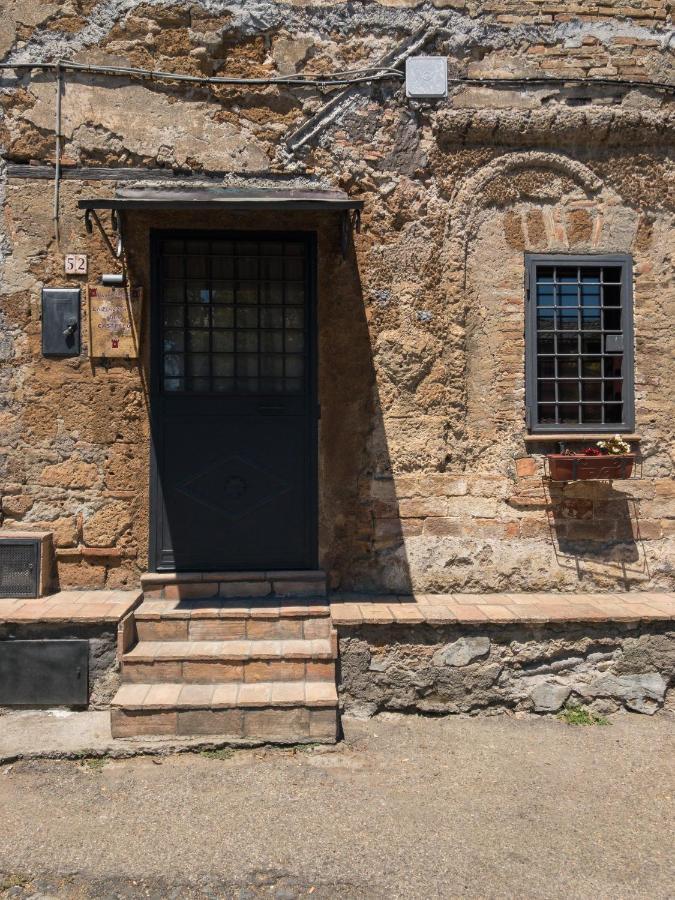 Casa Vacanze La Piazzetta Del Castello Montecalvello Eksteriør bilde